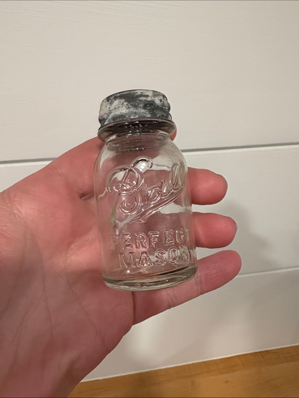 Rare Vintage 1933 Chicago World's Fair Ball Mason Jar Salt/Pepper Shaker